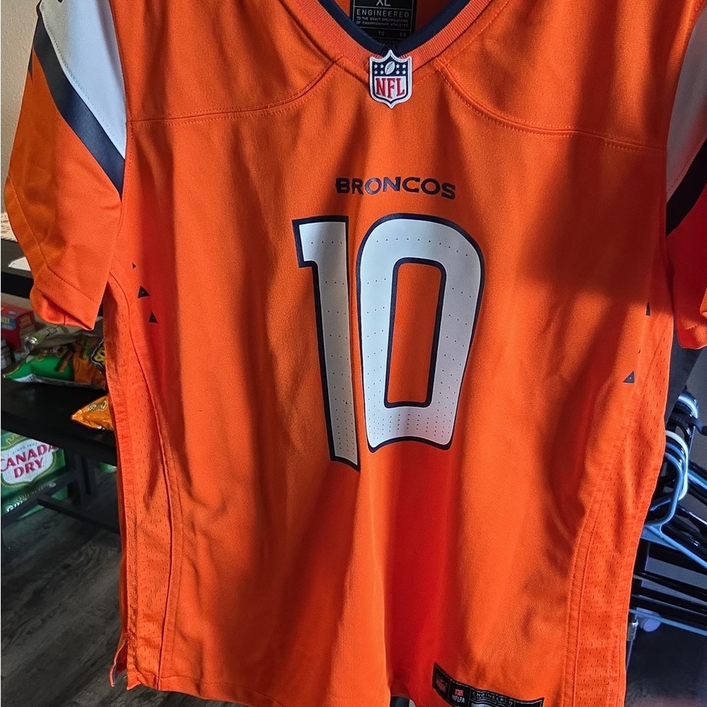 NWT women’s Denver Broncos #10 Orange NFL Nike Edition Official Licensed Jersey